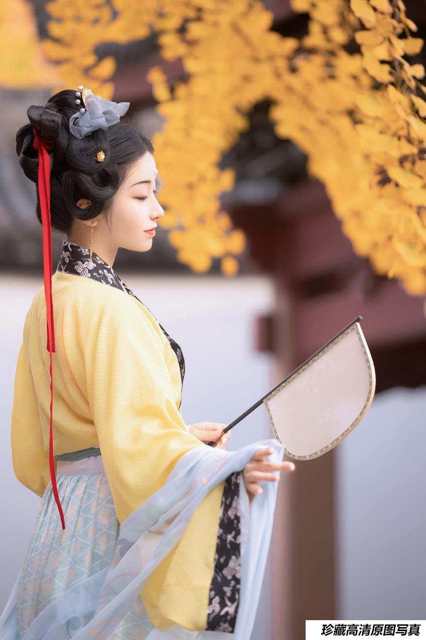 [YITUYU艺图语]2022.03.11 离思 小清菡呀[28+1P／238MB]