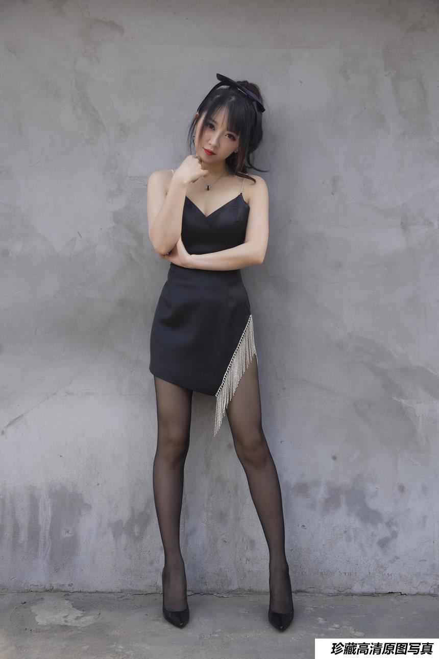 小女巫露娜 - NO.17 黑色流苏 [32P-274MB]