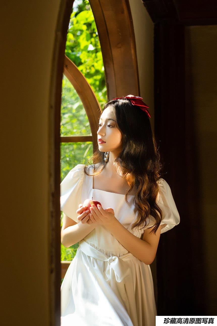 [YITUYU艺图语]2022.03.09 在逃白雪公主 白雪[26+1P／126MB]