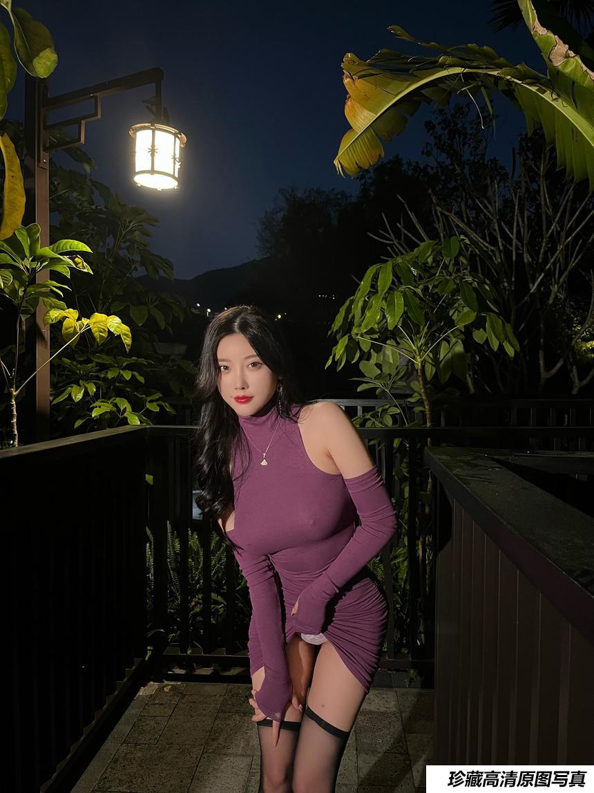 杨晨晨性感紫色露肩连衣短裙原版写真 [30P-35.3MB]