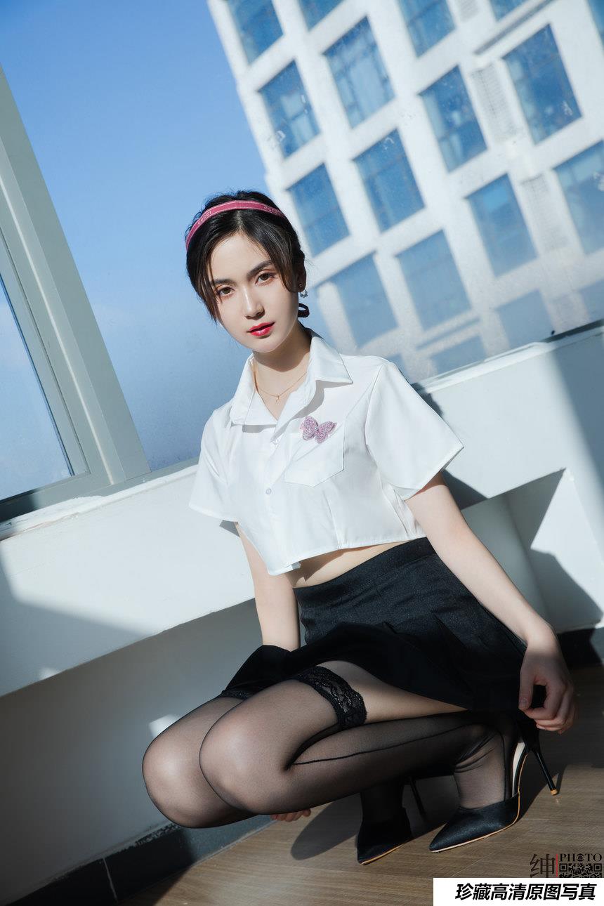 [绅士摄影] 2022.06.05 帕丽 No.229 [53P/355M]-艺库