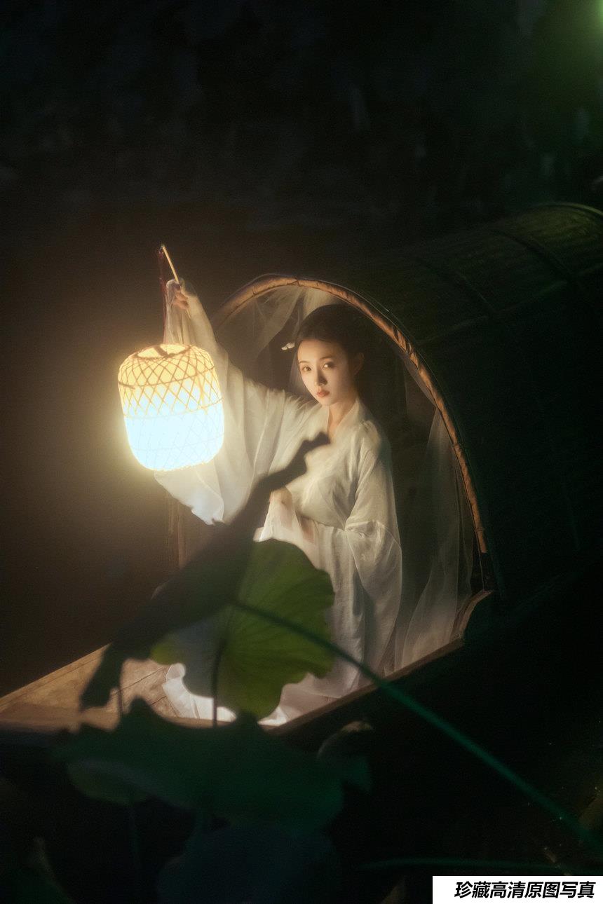 [YITUYU艺图语]2022.03.16 霜莲子 皮皮[21+1P／480MB]