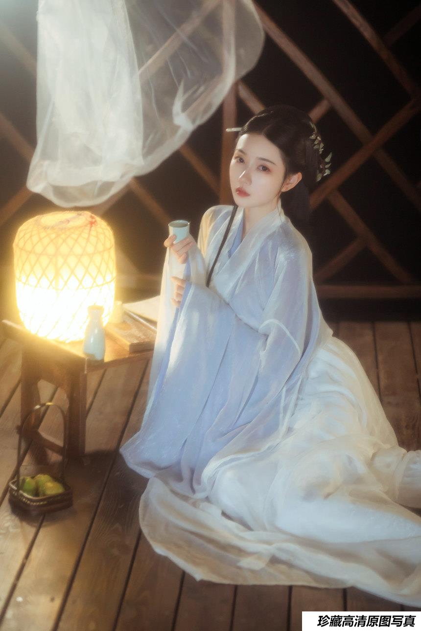 [YITUYU艺图语]2022.03.16 霜莲子 皮皮[21+1P／480MB]