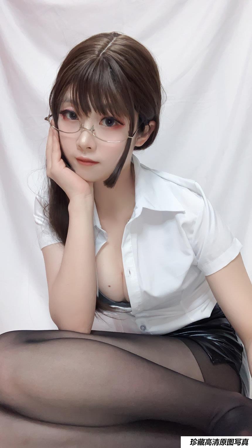 白露很白 - OL教室 [84P2V-234MB]