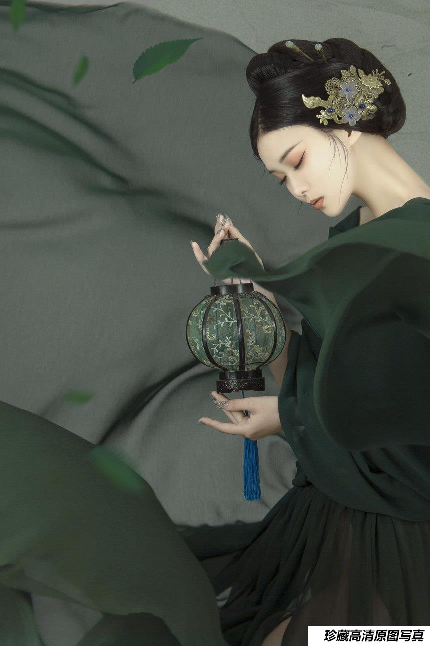 [YITUYU艺图语]2022.03.15 千叶莲 欣宝[21+1P／510MB]