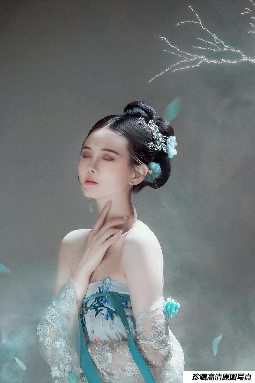 [YITUYU艺图语]2022.03.13 莺啼序 欣宝[22+1P／277MB]