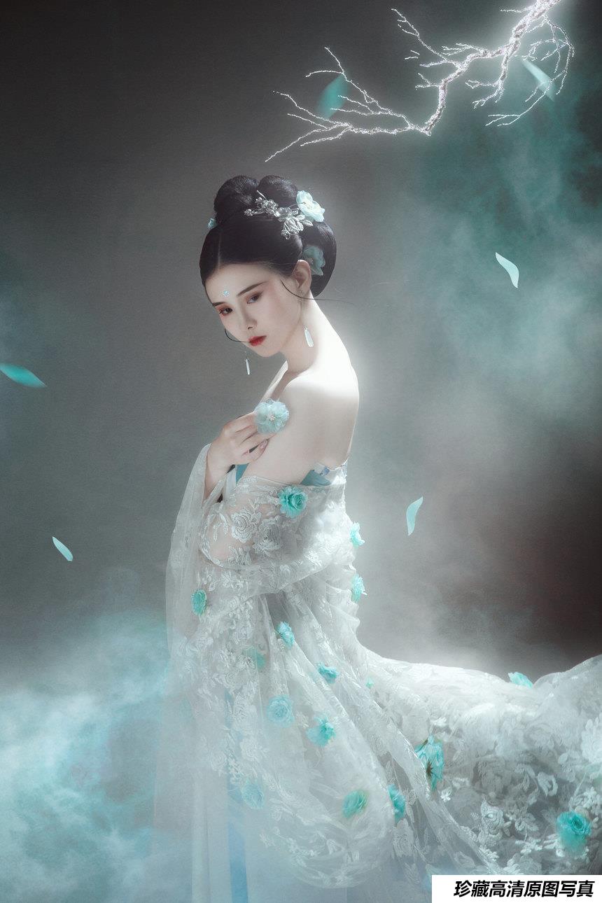 [YITUYU艺图语]2022.03.13 莺啼序 欣宝[22+1P／277MB]