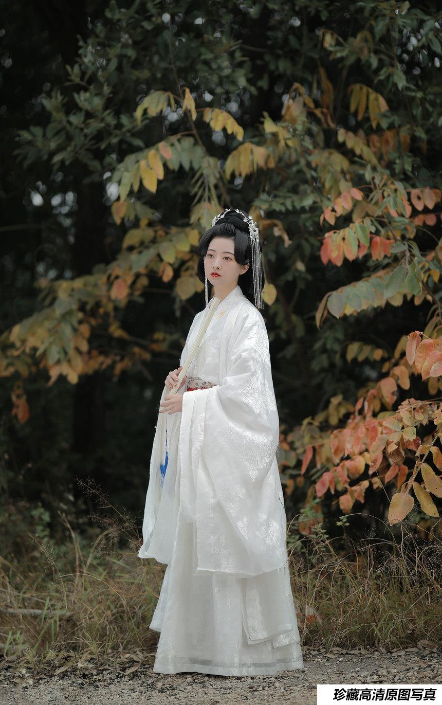 [YITUYU艺图语]2022.03.13 白衣 YunFleur[21+1P／59.9MB]