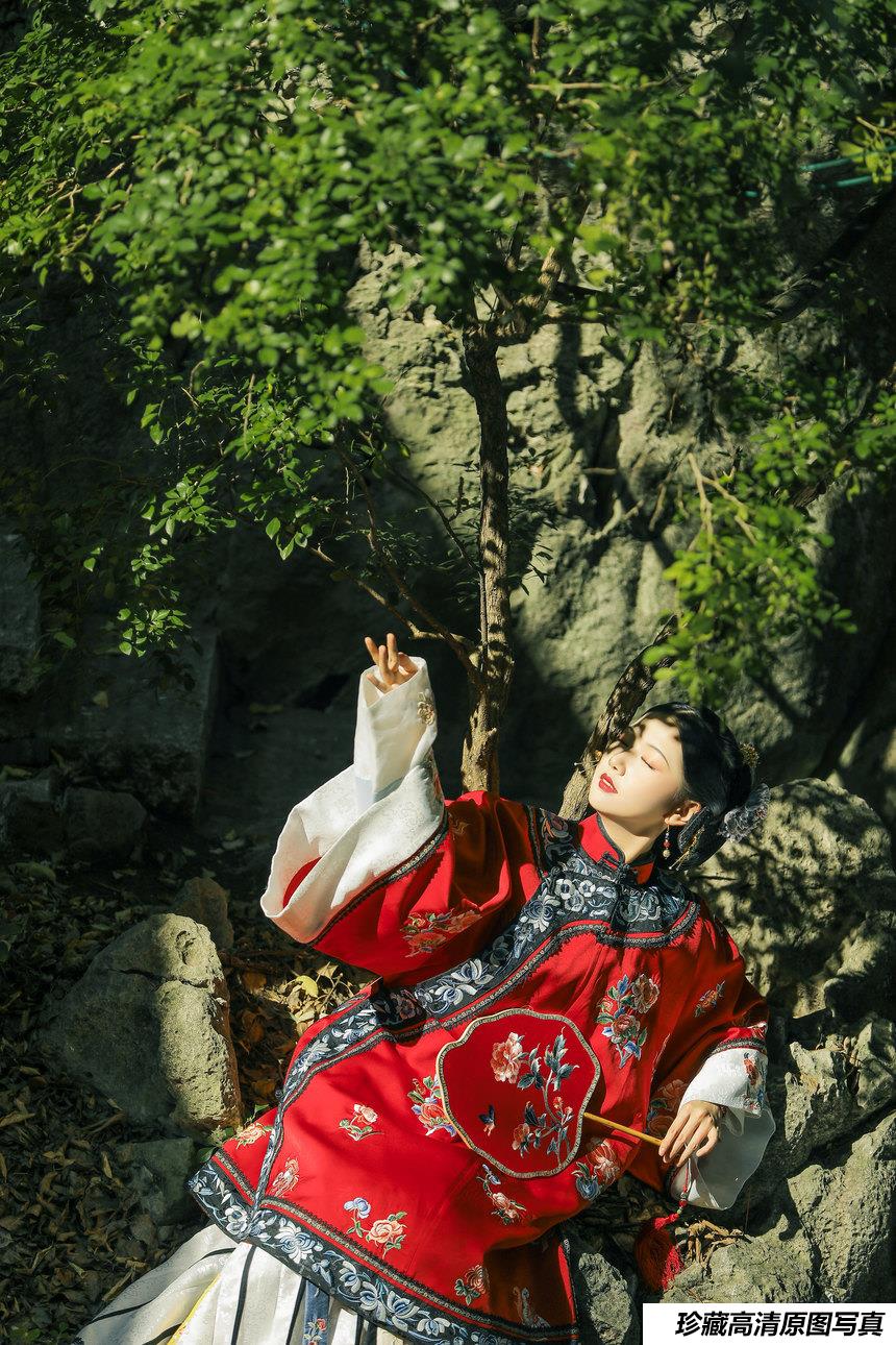 [YITUYU艺图语]2022.03.21 沾衣香 好爱吃糯米_[24+1P／486MB]