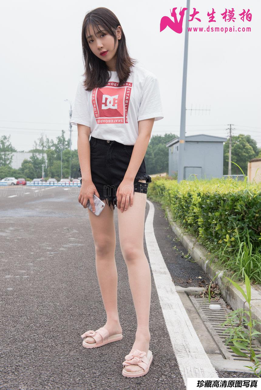 大生模拍 No.136 珠珠 压马路的肉丝腿 [36P1v335MB]