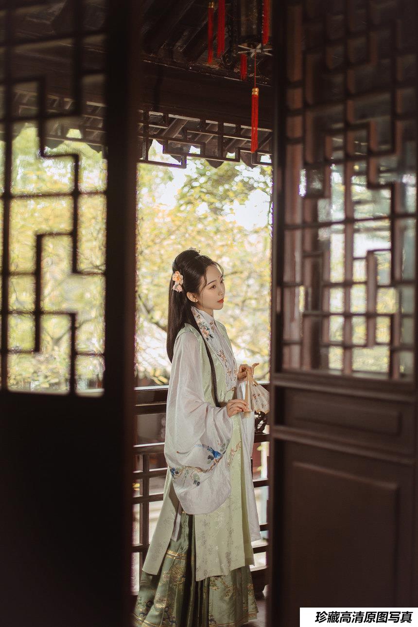 [YITUYU艺图语]2022.03.21 浮云吹作雪 有虎牙的腹黑酱[43+1P／259MB]