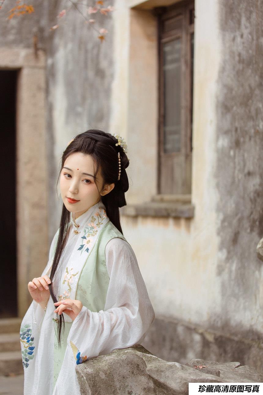 [YITUYU艺图语]2022.03.21 浮云吹作雪 有虎牙的腹黑酱[43+1P／259MB]