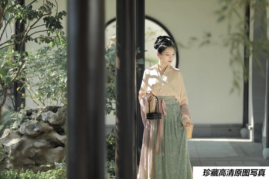 [YITUYU艺图语]2022.03.20 青团 官官[20+1P／404MB]