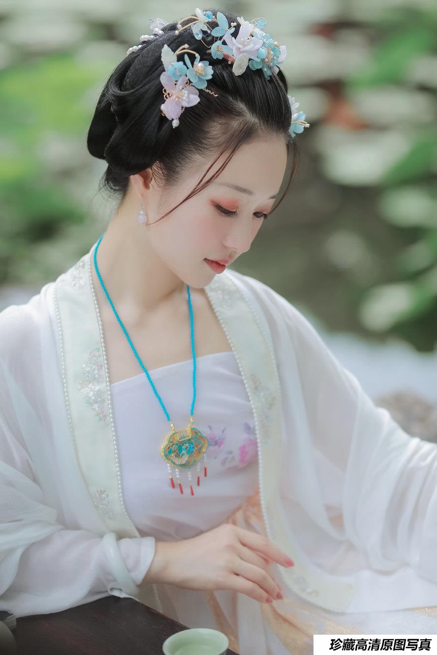 [YITUYU艺图语]2022.03.19 雨霖霖 大头小甜甜[29+1P／473MB]