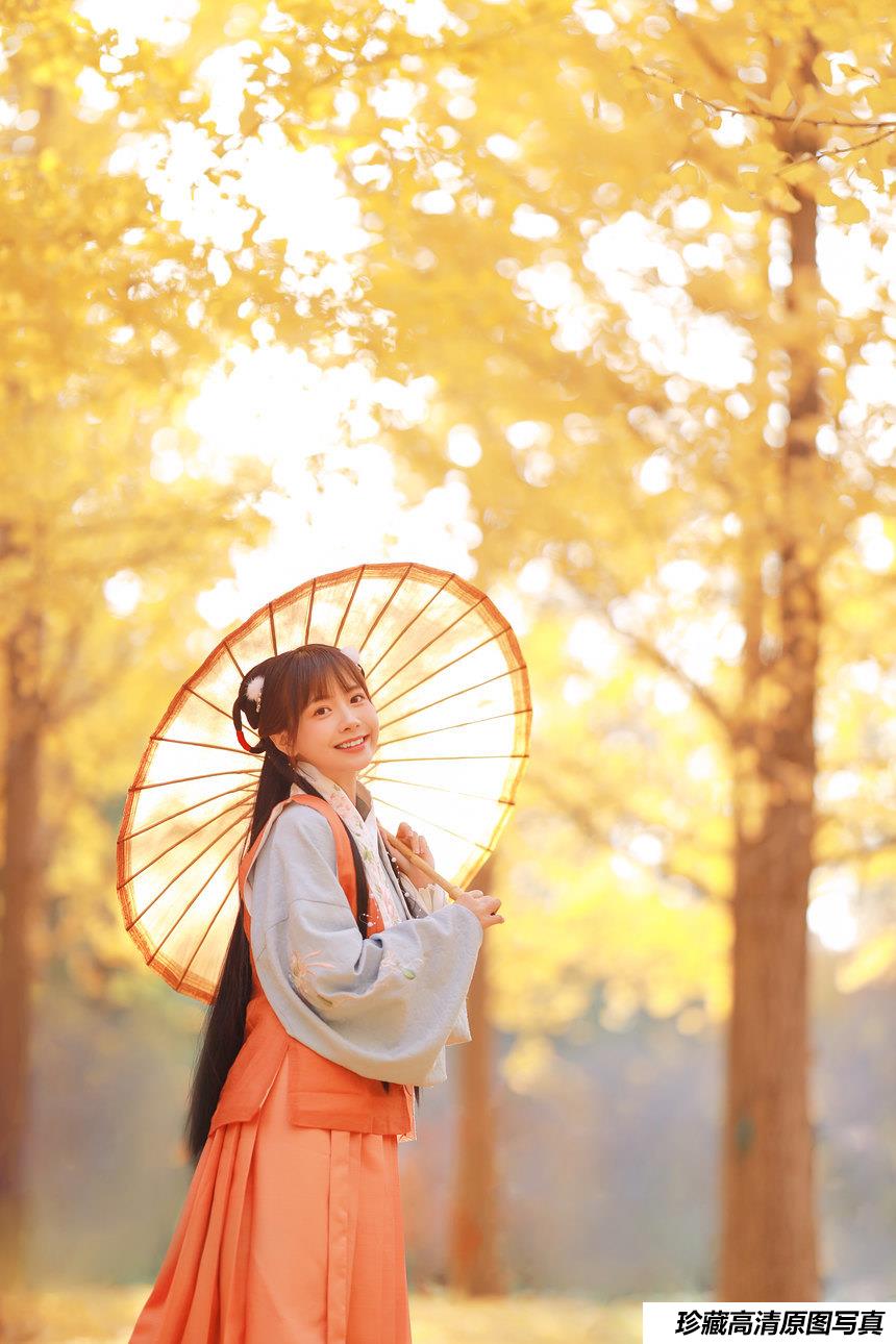 [YITUYU艺图语]2022.03.18 秋日暖阳 兜兜[30+1P／185MB]