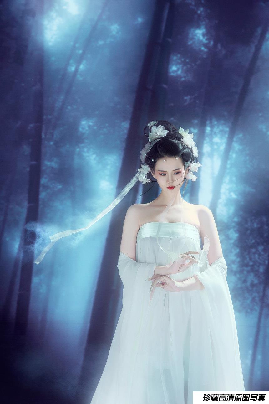 [YITUYU艺图语]2022.03.19 雾凌行 欣宝[21+1P／366MB]