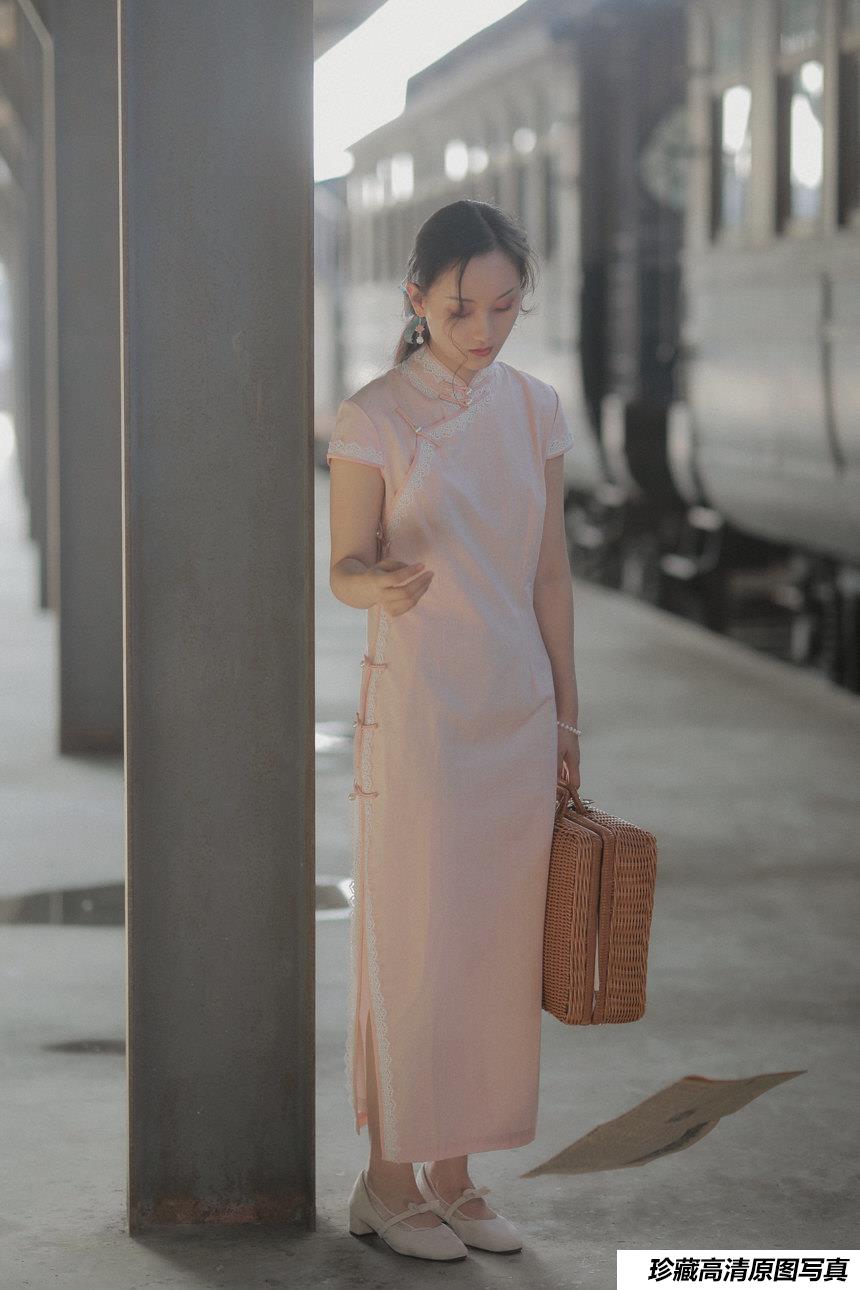 [YITUYU艺图语]2022.03.18 最初不相识，最终不相认 云之是小狐狸吖[28+1P／517MB]