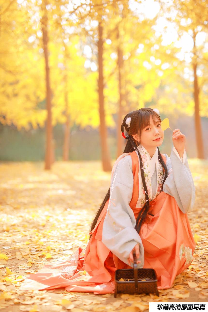 [YITUYU艺图语]2022.03.18 秋日暖阳 兜兜[30+1P／185MB]