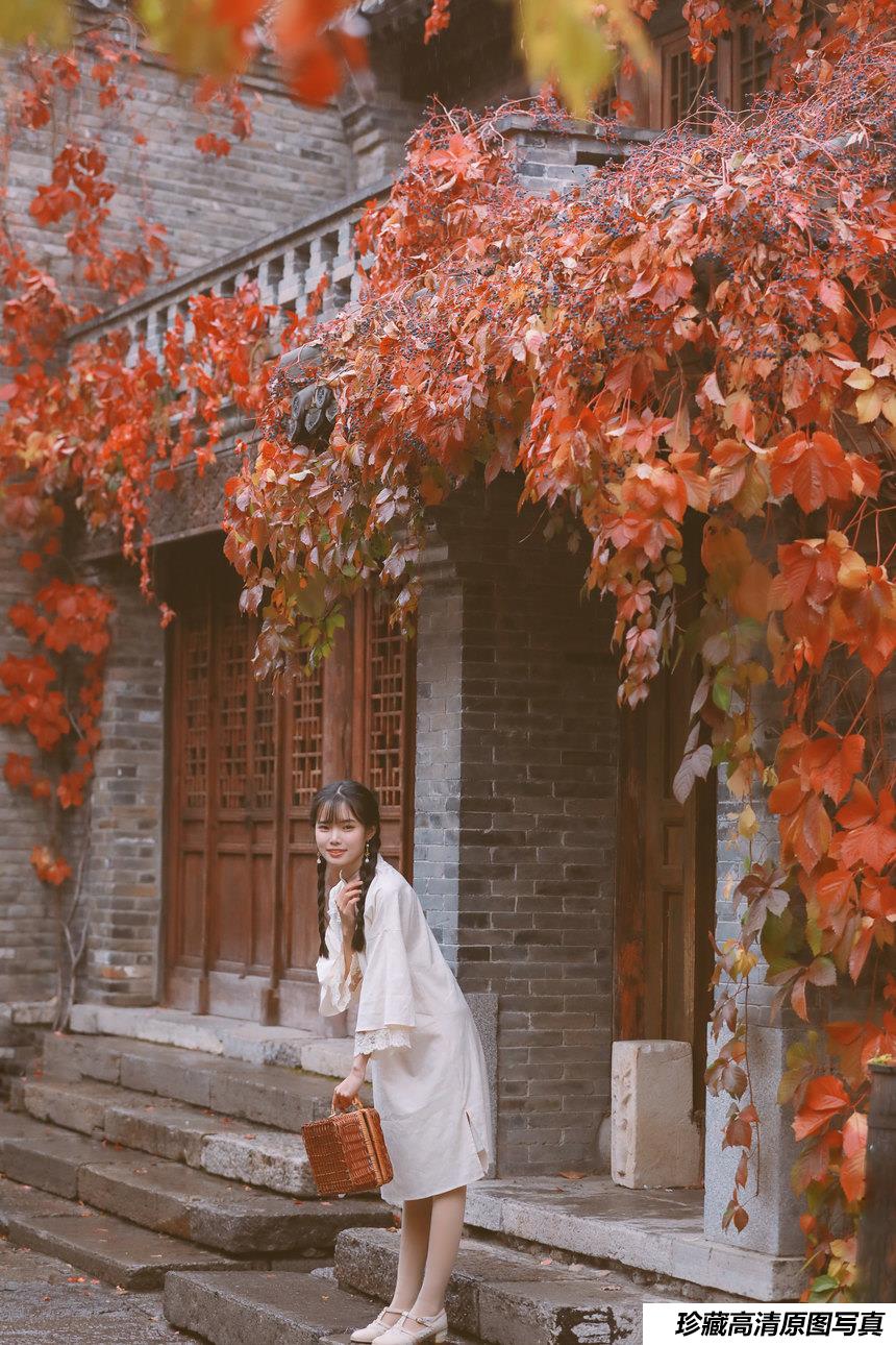 [YITUYU艺图语]2022.03.17 我与春风皆过客，你携秋水揽星河 一颗蒲桃树[30+1P／215MB]