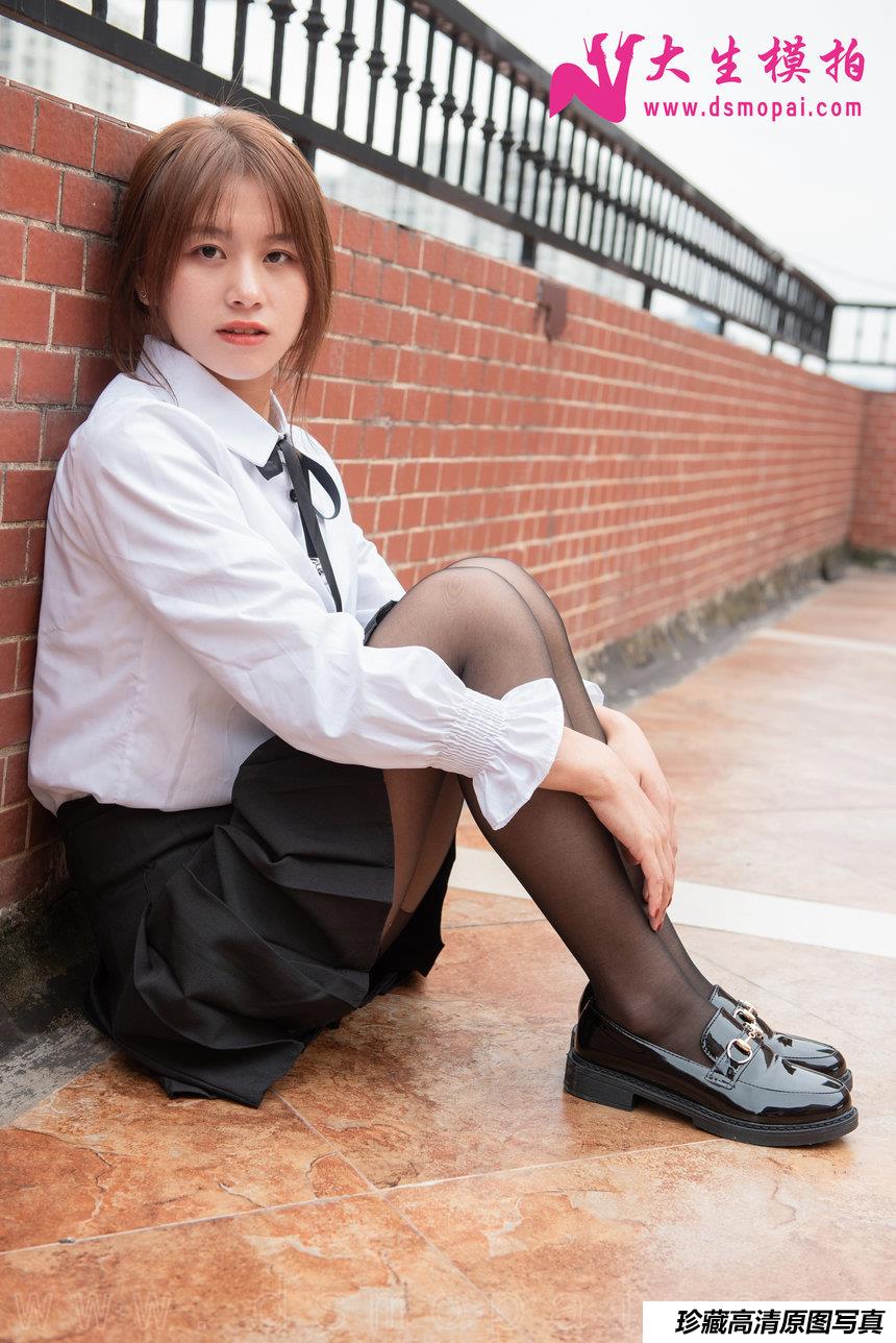 大生模拍 No.152 小颖 学院黑丝 [48P1V41MB]