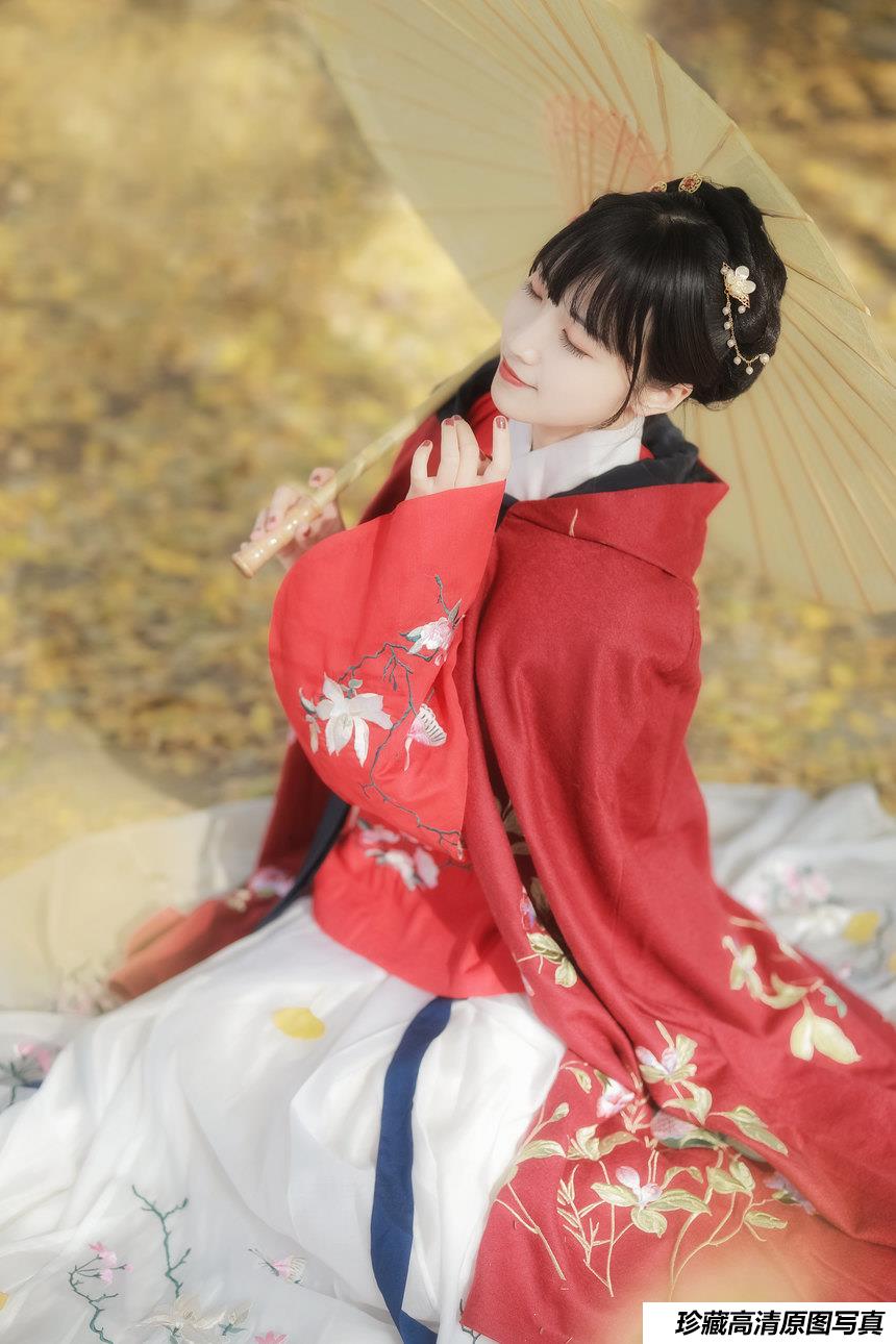 [YITUYU艺图语]2022.03.23 满园银杏落秋风 荞兜麻黛[28+1P／683MB]