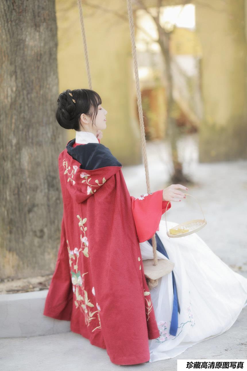 [YITUYU艺图语]2022.03.23 满园银杏落秋风 荞兜麻黛[28+1P／683MB]