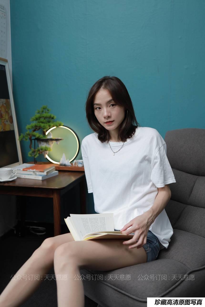 [IESS异思趣向] 2021.08.03 丝享家878：小六《邻家少女爱看书》[100P／85.4MB]