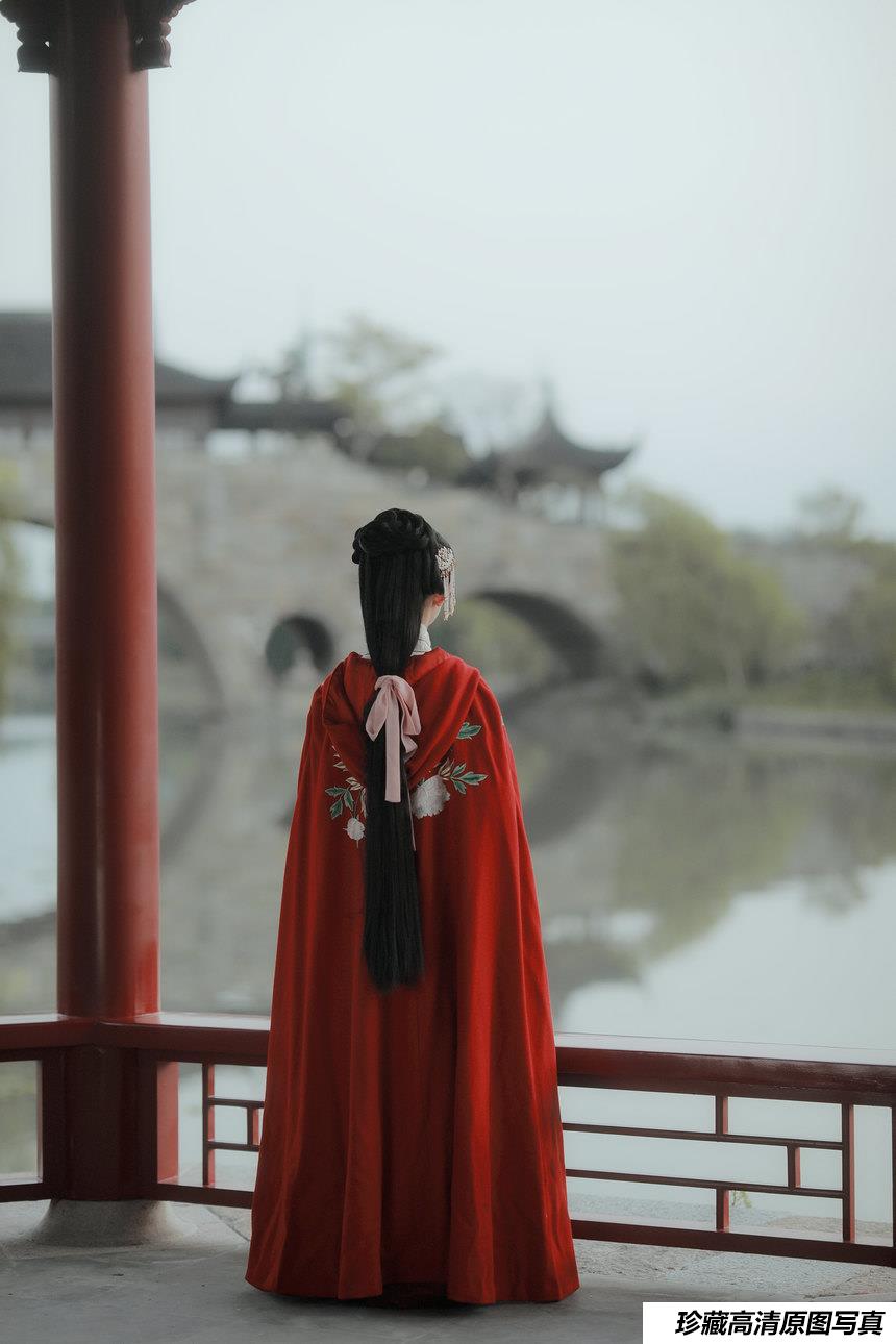 [YITUYU艺图语]2022.03.22 江南好，最好是红衣 墨愁眠[24+1P／463MB]