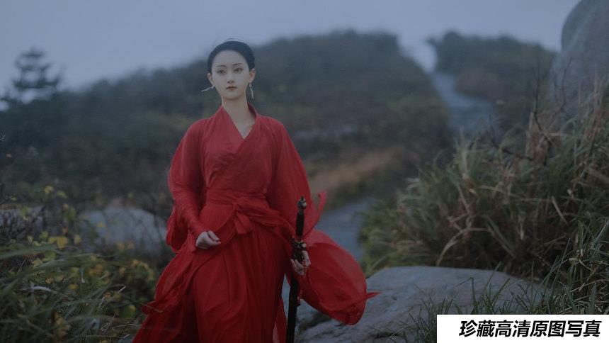 [YITUYU艺图语]2022.03.25 彻骨伤 云之是小狐狸吖[21+1P／552MB]