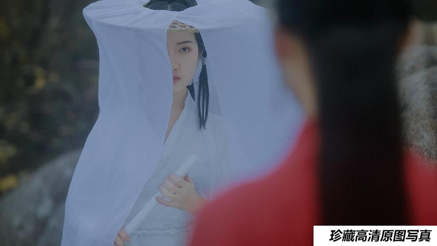 [YITUYU艺图语]2022.03.25 彻骨伤 云之是小狐狸吖[21+1P／552MB]