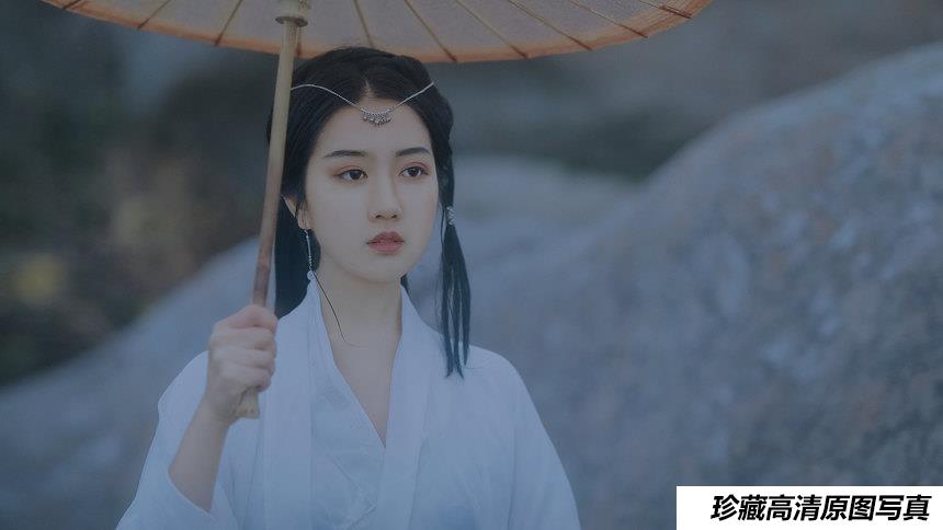 [YITUYU艺图语]2022.03.25 彻骨伤 云之是小狐狸吖[21+1P／552MB]