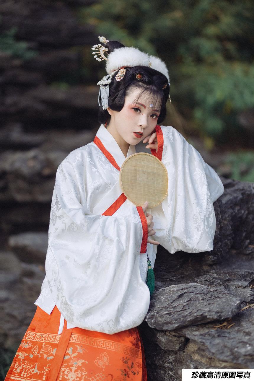 [YITUYU艺图语]2021.09.04 茕兔 悠然[31+1P／344MB]