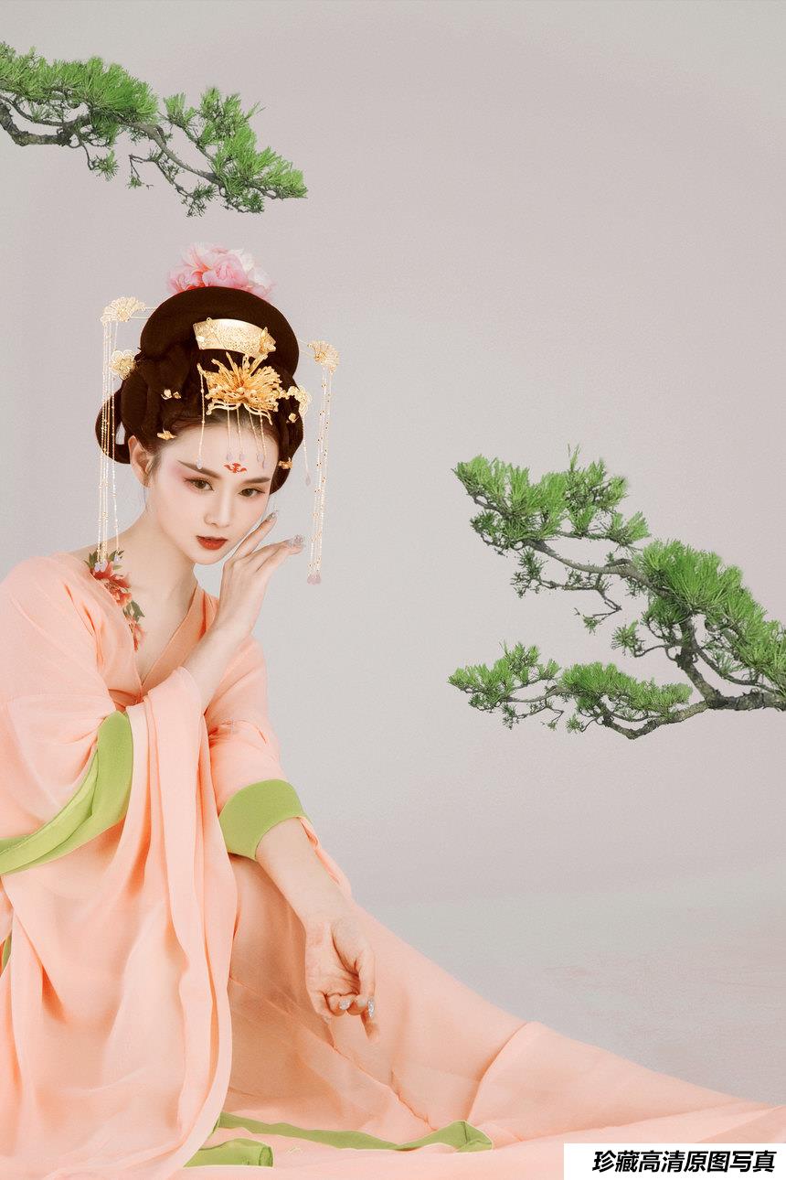 [YITUYU艺图语]2022.01.20 霓裳 欣宝[29+1P／478MB]