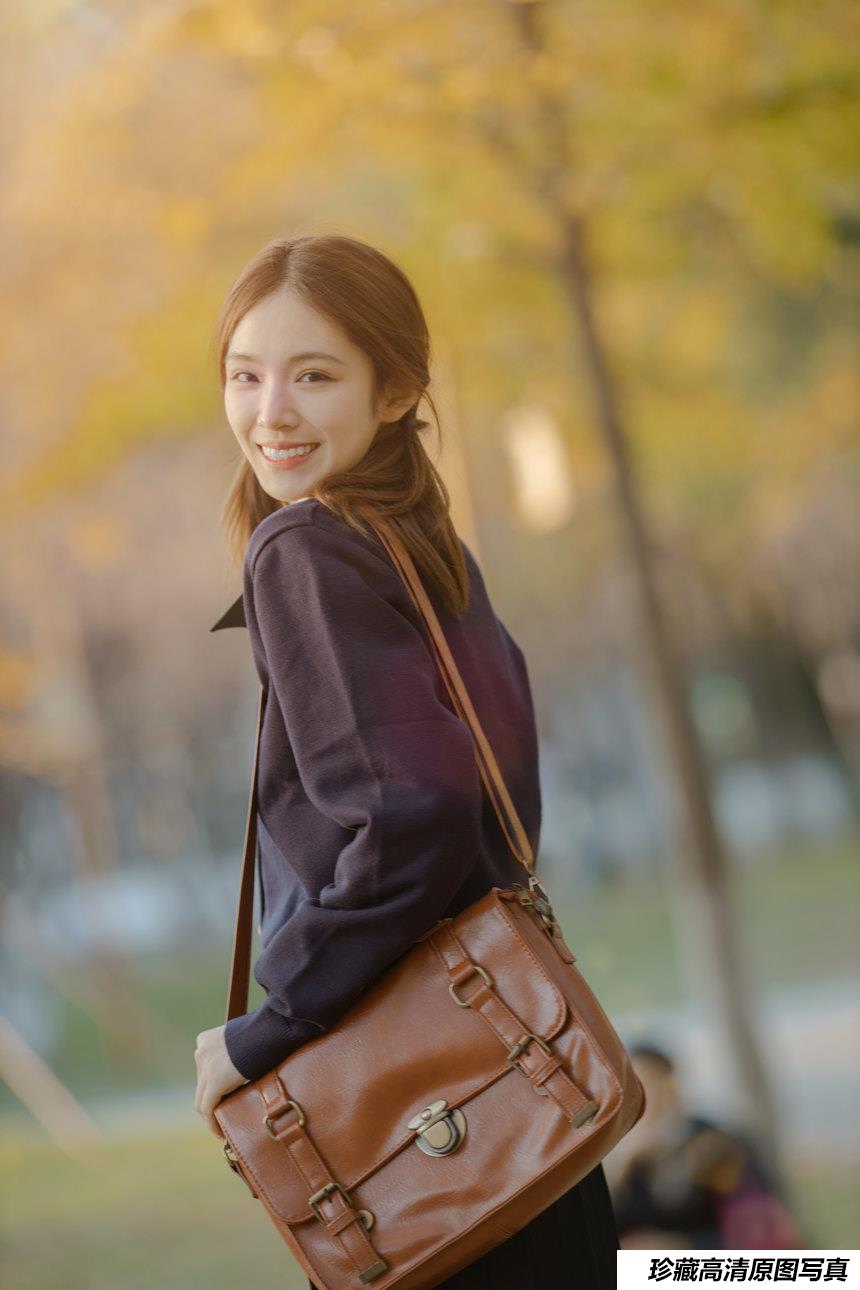 [YITUYU艺图语]2022.01.19 秋天，陪你一起看银杏 朱云慧大魔王[27+1P／306MB]