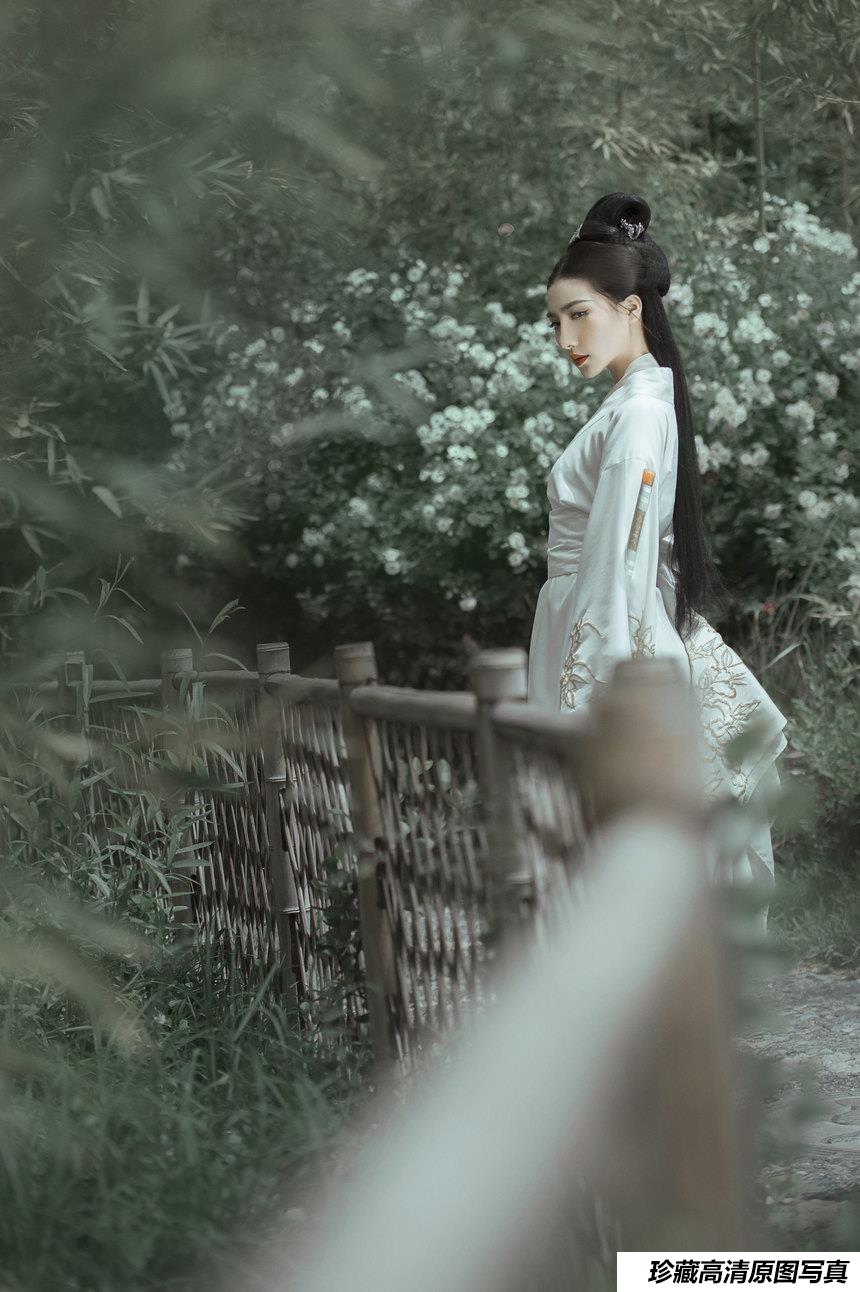 [YITUYU艺图语]2022.01.18 玉竹隐 唯宝[21+1P／665MB]