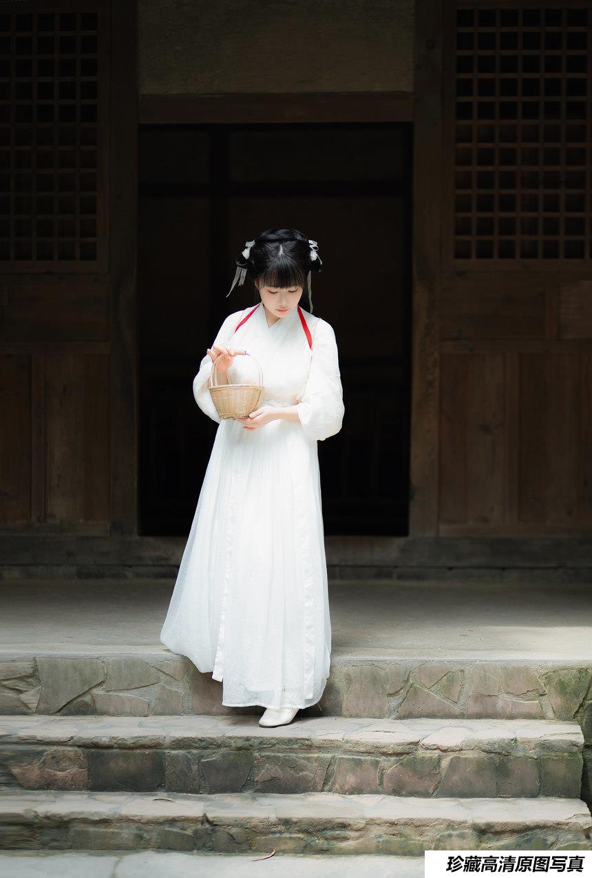 [YITUYU艺图语]2022.01.18 豆蔻年华 周小兔呀[+1P／208MB]