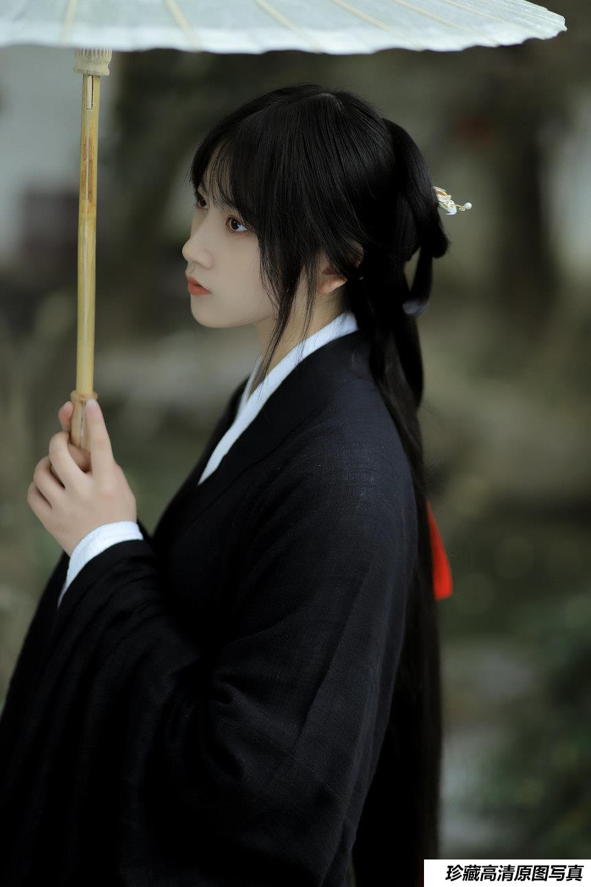 [YITUYU艺图语]2022.01.27 人间有味是清欢 半夏夏夏[33+1P／307MB]