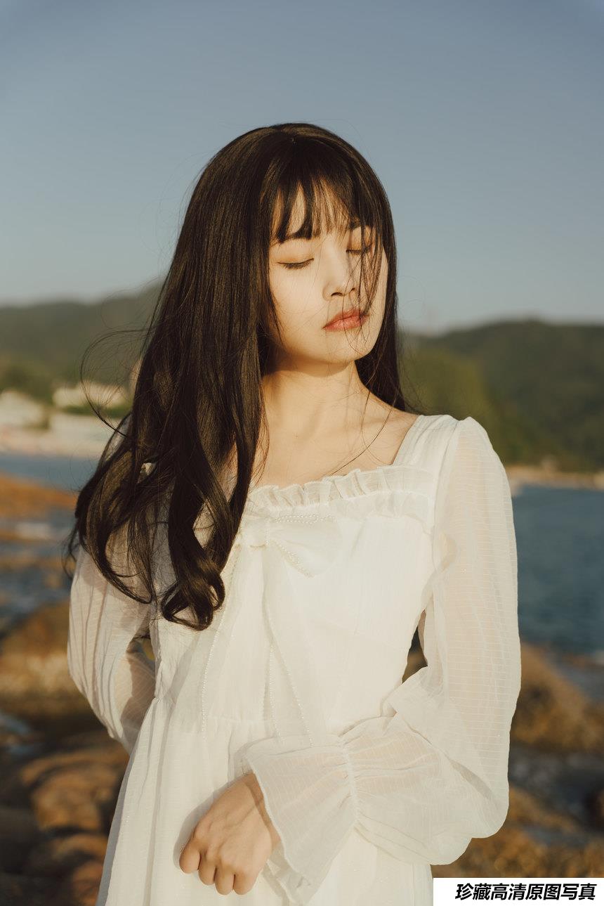 [YITUYU艺图语]2022.01.26 被风吹过的夏天 小可[44+1P／618MB]