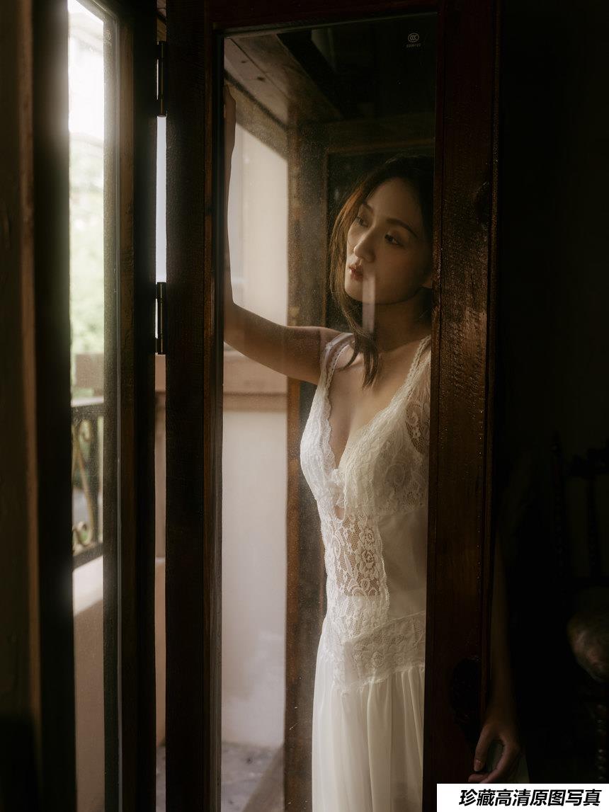 [YITUYU艺图语]2022.01.25 窗影阑珊的梦 陈年[43+1P／571MB]