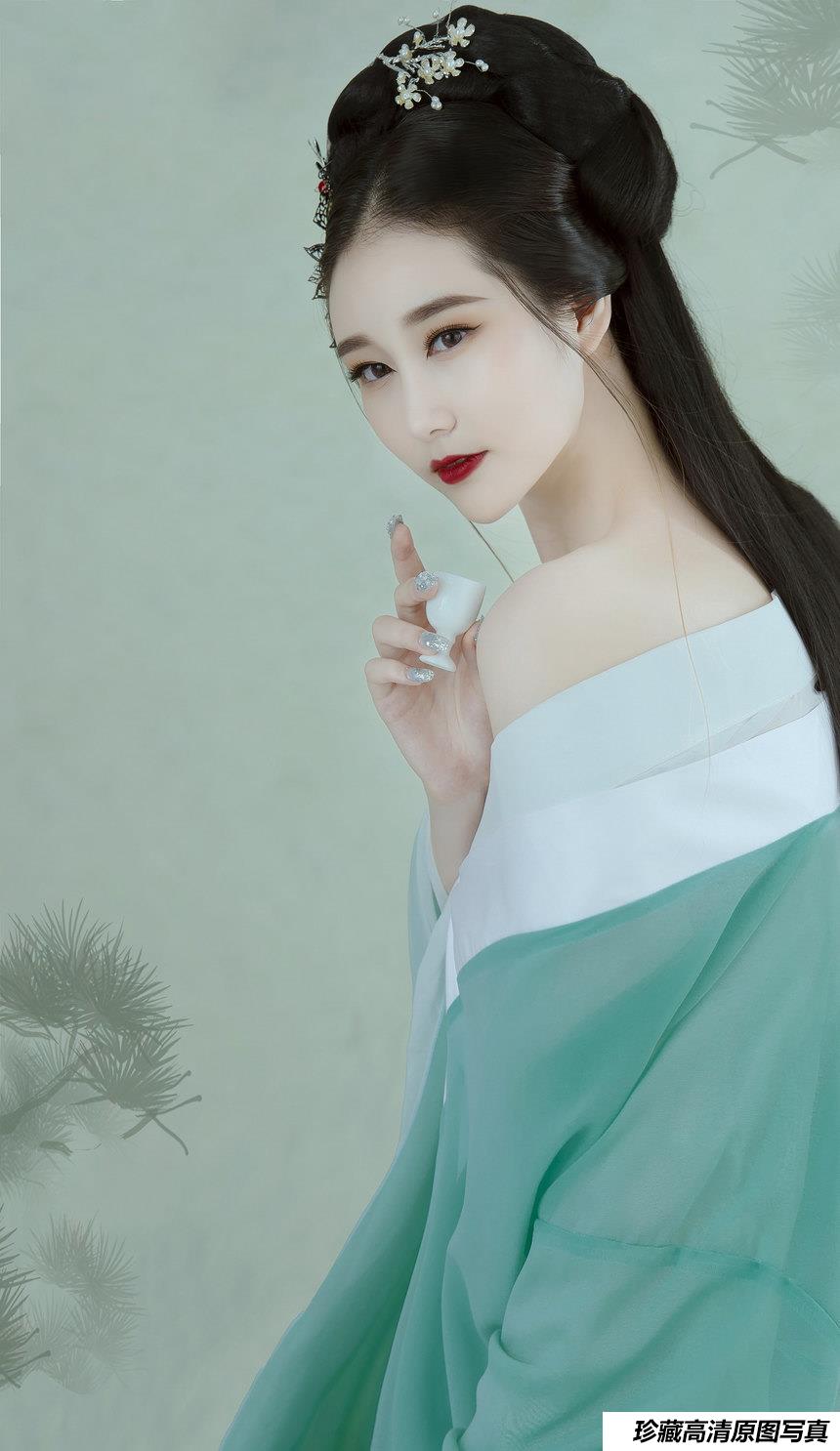 [YITUYU艺图语]2022.01.25 碧瑶 娜宝[21+1P／229MB]-艺库