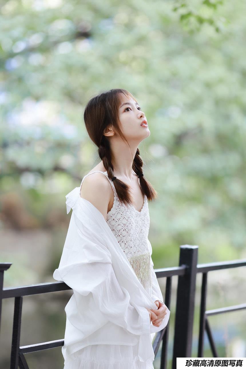 [YITUYU艺图语]2022.01.22 阴天快乐 一鸭咿呀哟[24+1P／146MB]