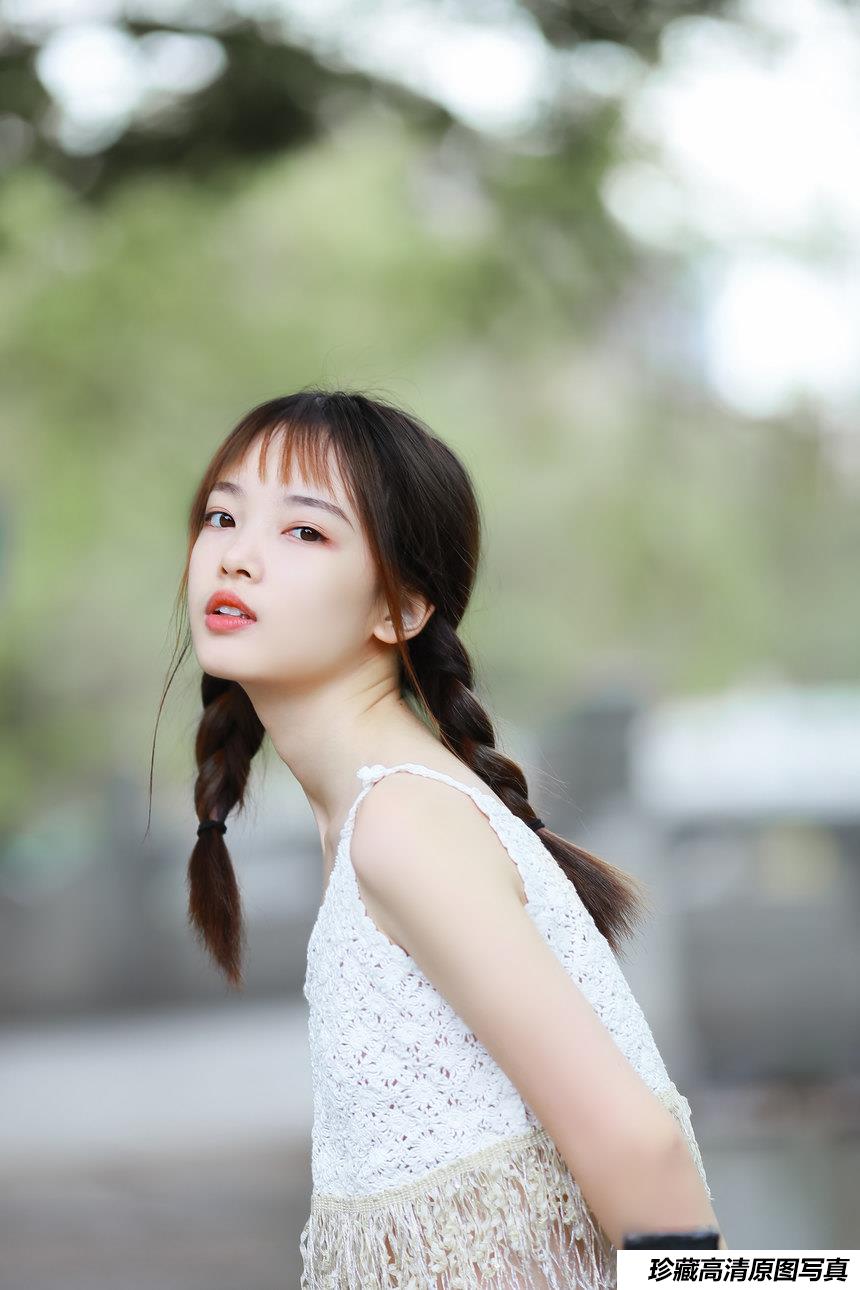 [YITUYU艺图语]2022.01.22 阴天快乐 一鸭咿呀哟[24+1P／146MB]