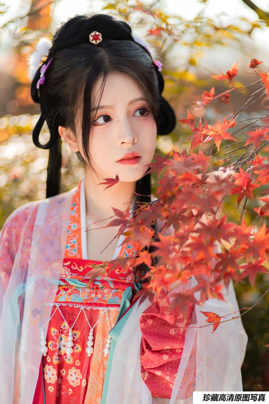 [YITUYU艺图语]2022.01.24 枫林晚 柚子[31+1P／408MB]