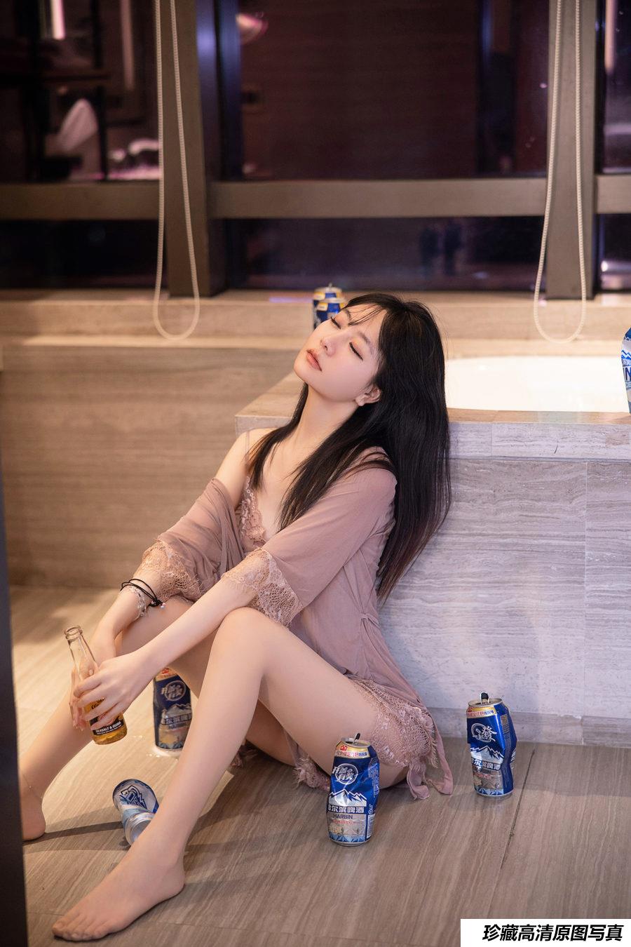 谢小蒽(幼幼)《 浴室醉酒》原版写真 [121P-1.14G]