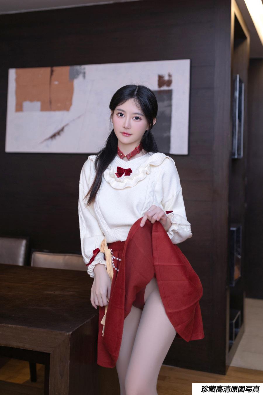 谢小蒽(幼幼)《 红色束缚》原版写真 [100P-1.22G]