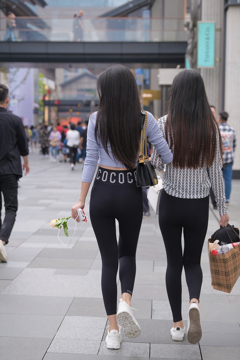 图片[3]-【街拍】两位瑜伽裤美女-绅士图