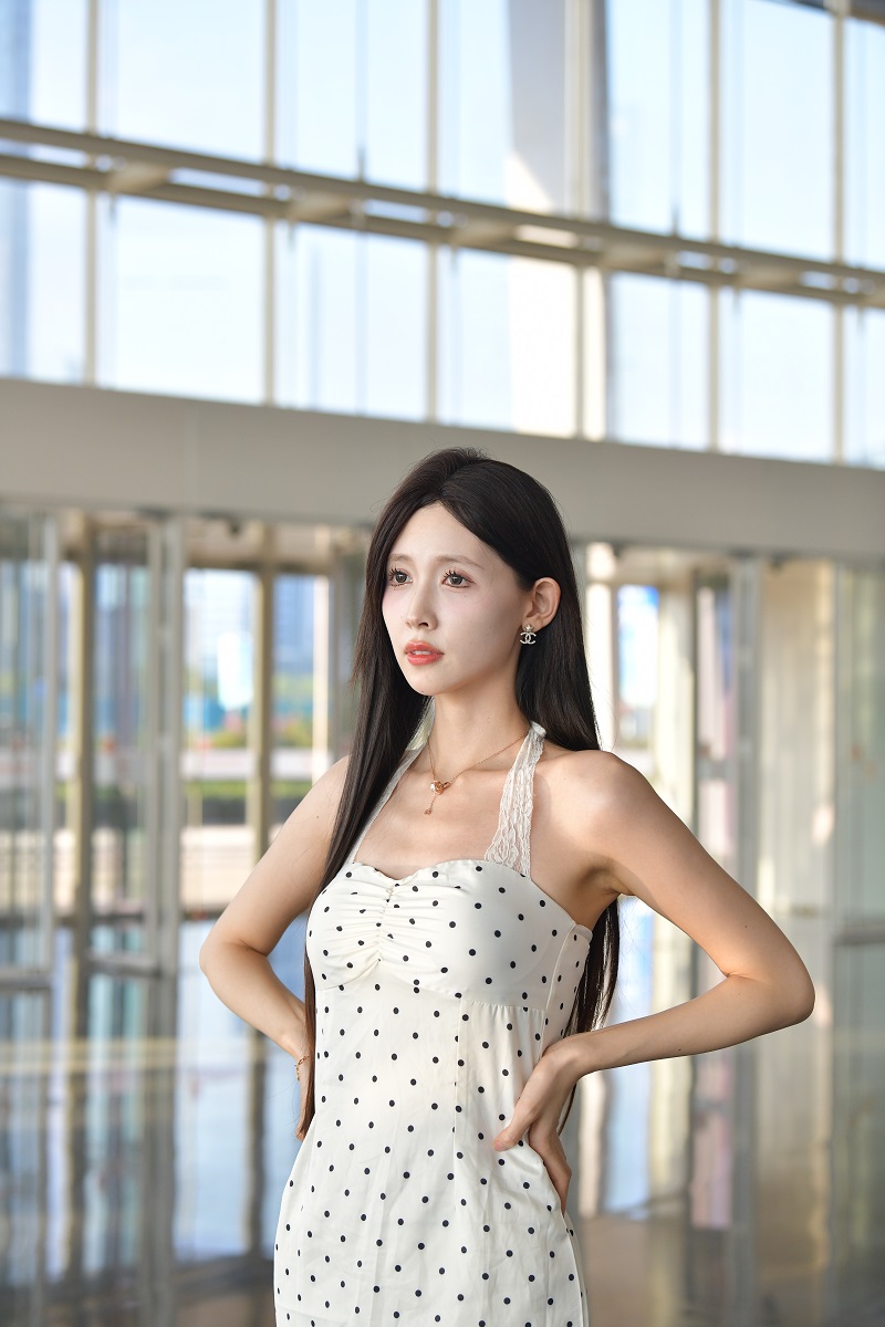 图片[2]-【街拍】漂亮丝袜美腿小姐姐-绅士图