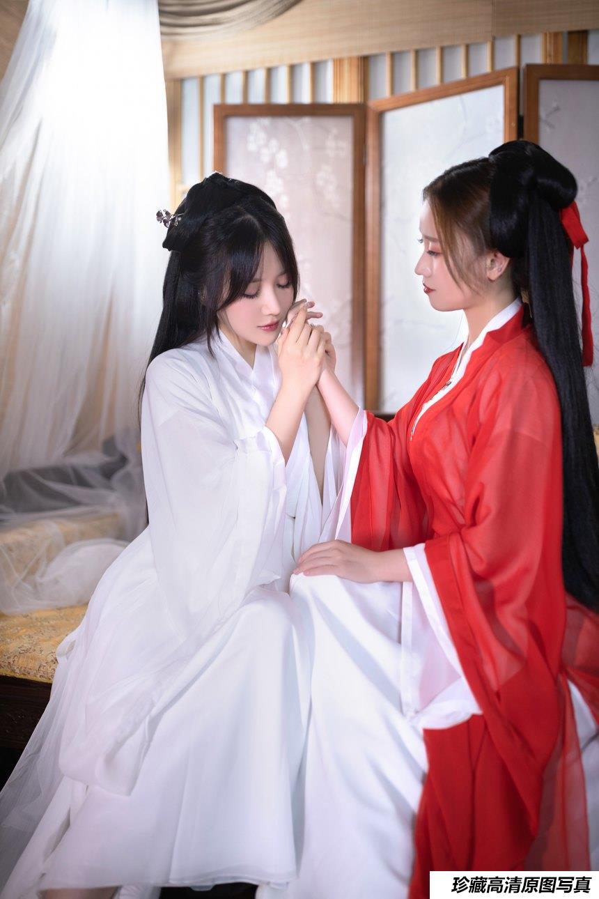 鱼子酱 情欲百合 原版写真 [91P-1.31G]