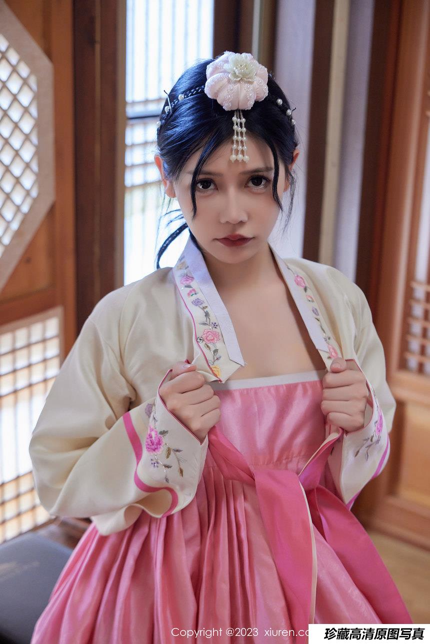 [XiuRen秀人网] 2023.10.26 No.7564 尹甜甜 [69+1P]