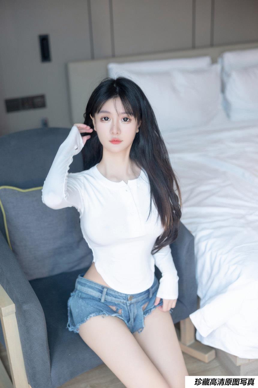 谢小蒽(幼幼) 《白衣牛仔裤》 原版写真[92P-699MB]